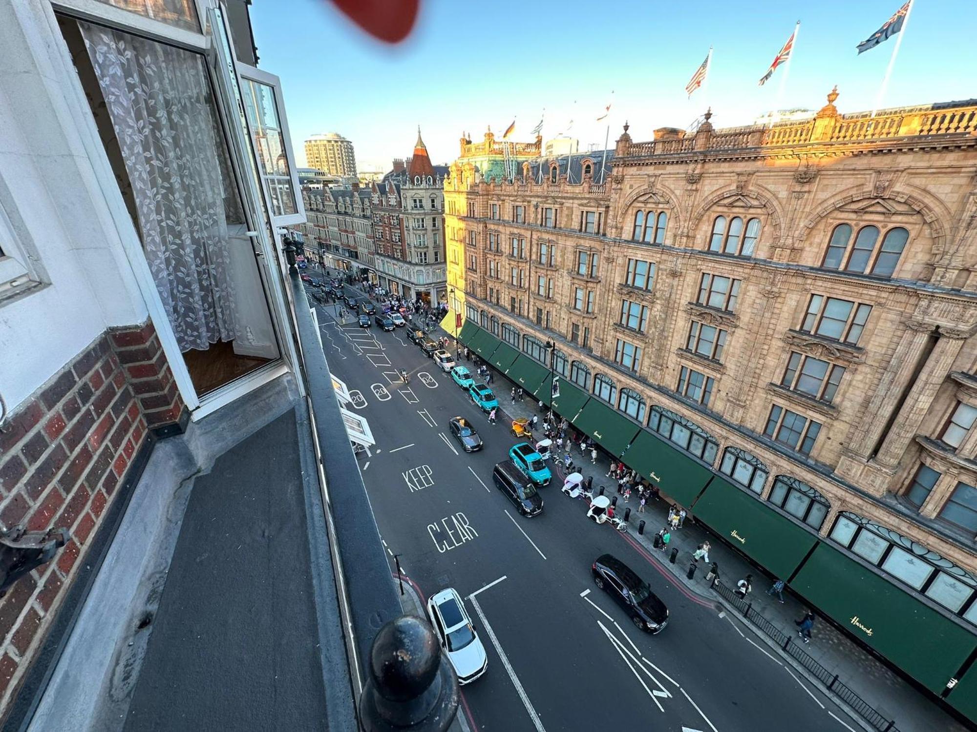 Knightsbridge Luxurious Residence - Facing Harrods London Exteriör bild